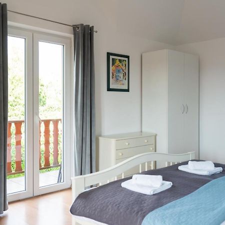 Apartament Green Hill Z Balkonem I Widokiem Na Karkonosze - Space Apart Еленя-Гура Экстерьер фото