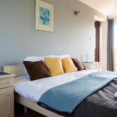 Apartament Green Hill Z Balkonem I Widokiem Na Karkonosze - Space Apart Еленя-Гура Экстерьер фото