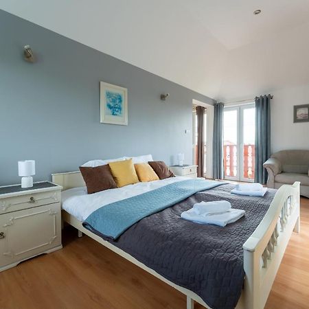 Apartament Green Hill Z Balkonem I Widokiem Na Karkonosze - Space Apart Еленя-Гура Экстерьер фото