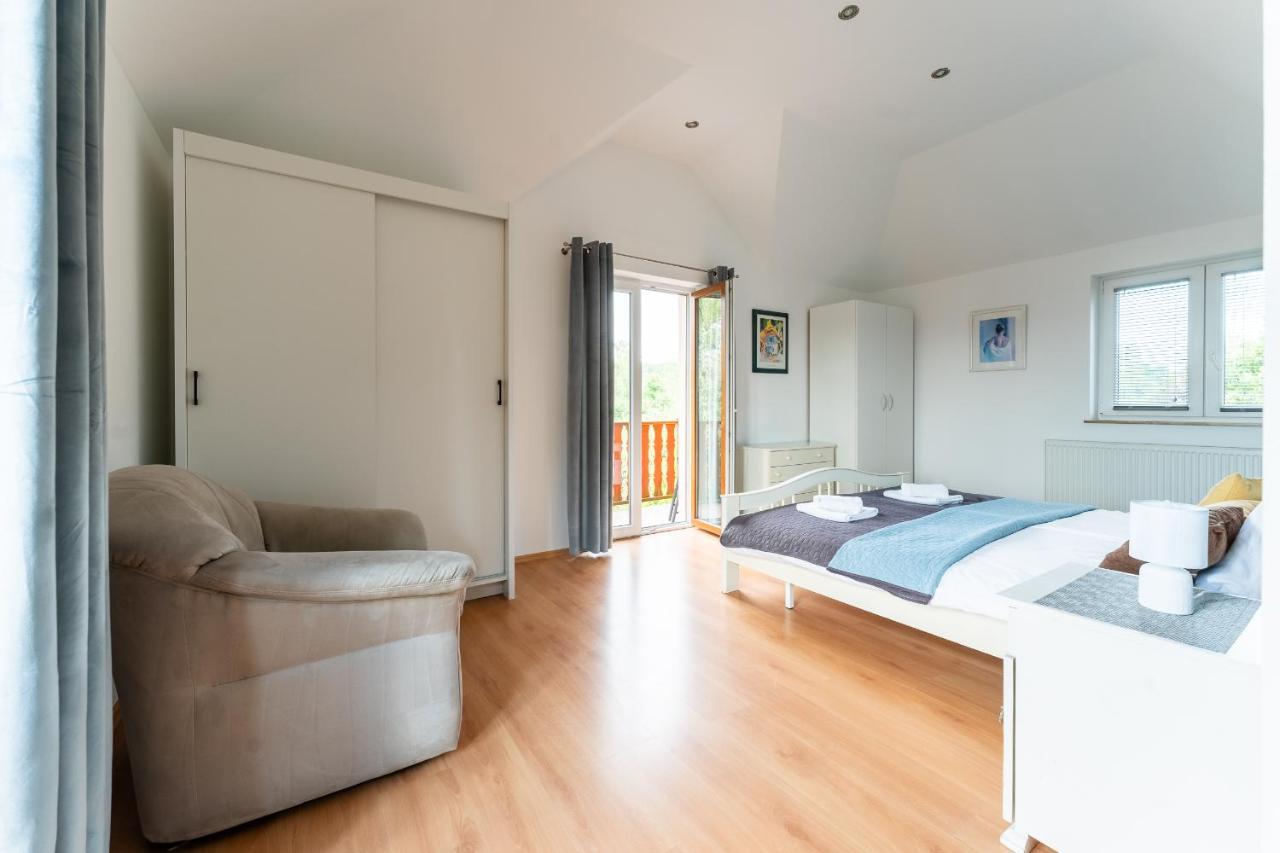 Apartament Green Hill Z Balkonem I Widokiem Na Karkonosze - Space Apart Еленя-Гура Экстерьер фото