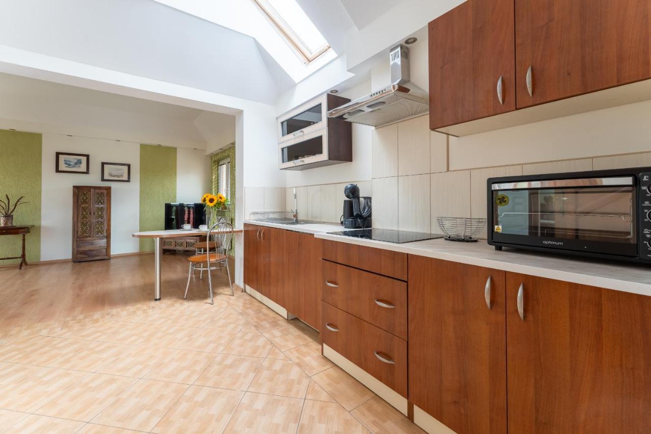 Apartament Green Hill Z Balkonem I Widokiem Na Karkonosze - Space Apart Еленя-Гура Экстерьер фото
